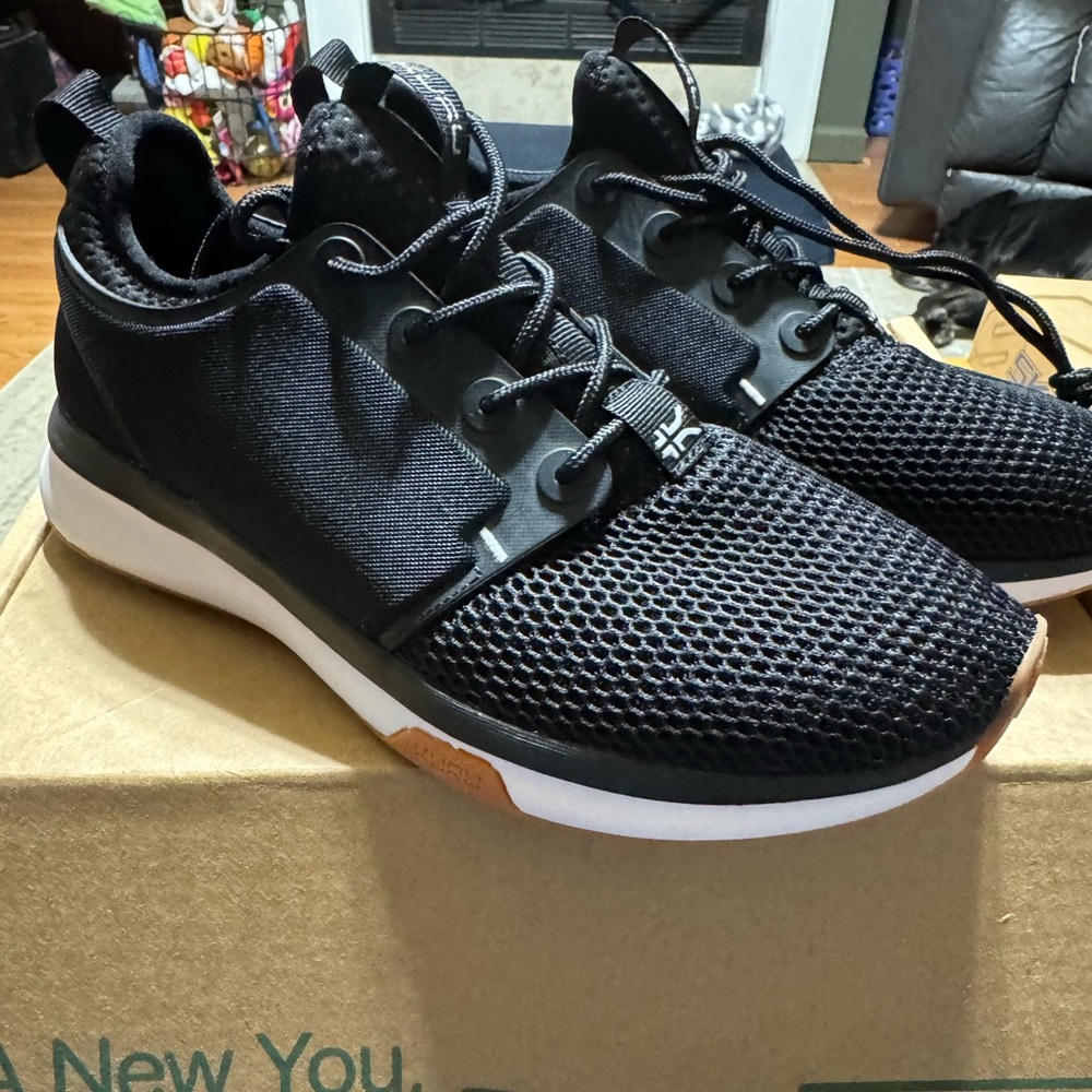Womens Black Athletic Shoes Kuru